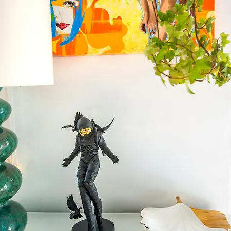 Apartment Bright In